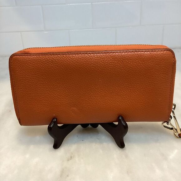 Michael Kors Jet Set Full Zip Continental Pebbled Leather Wristlet Wallet - Picture 4 of 13